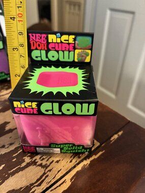 Needoh Nice Cube Glow - NEW - Pink